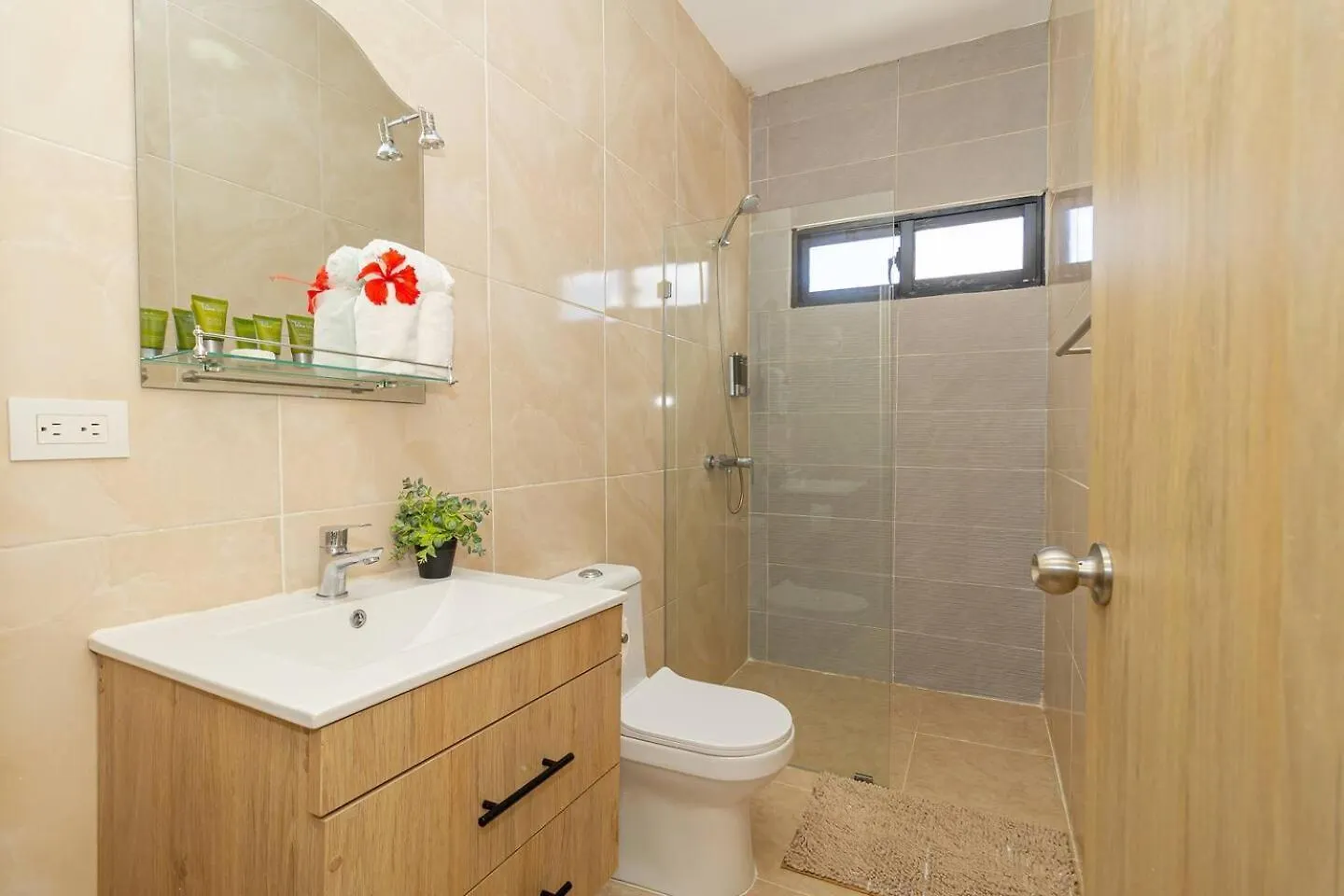 Serene 2-Bedroom Coastal Retreat In Bayahibe San Rafael del Yuma Apartment